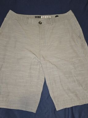 BKE Shorts Men's Size 31/24 HYBRID Athletic Fit Activewear Light Gray Stretch